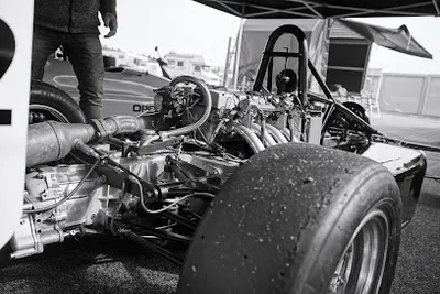 • KFZ–SACHVERSTÄNDIGER HEINZ S. PUELACHER •