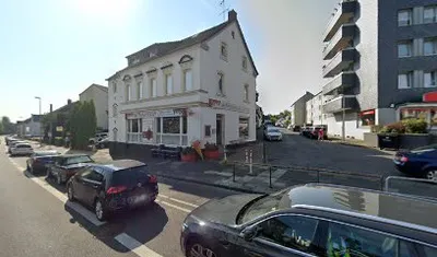 Racket - Factory - Ihr Ansprechpartner im Bereich Tennis, Padel, Badminton