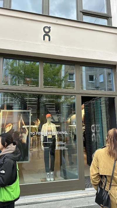 On Store Berlin Mitte