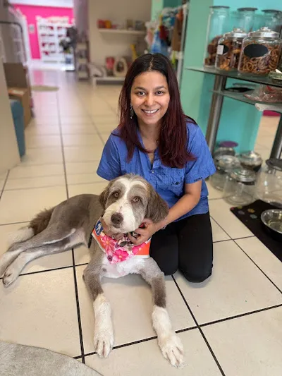 Barkstrasse - love led dog grooming