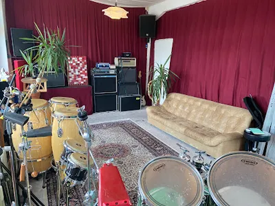 ZEN STUDIOS BERLIN | Tonstudio & Musikproduktion | Musikschule | Vermietung Studio & Backline