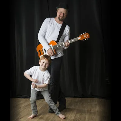 Monkey Guitar