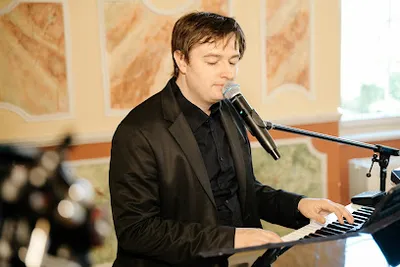 Livemusik und DJ, Alleinunterhalter, Pianist, Sänger, Duo - Band - Florian Geibel