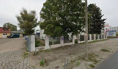Kai auf der Kiste