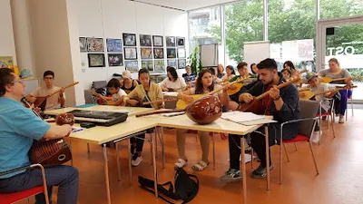 Münih GÖNÜL TELİ Bağlama Saz Kursu München