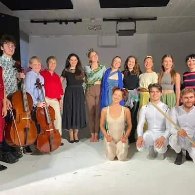 Munich International School of Arts UG