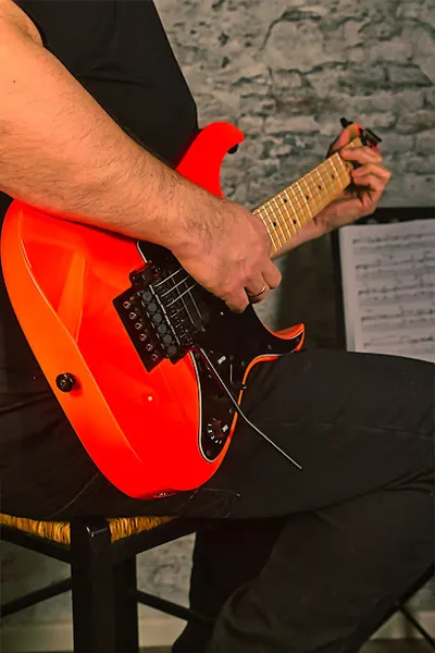 Play Guitar Now