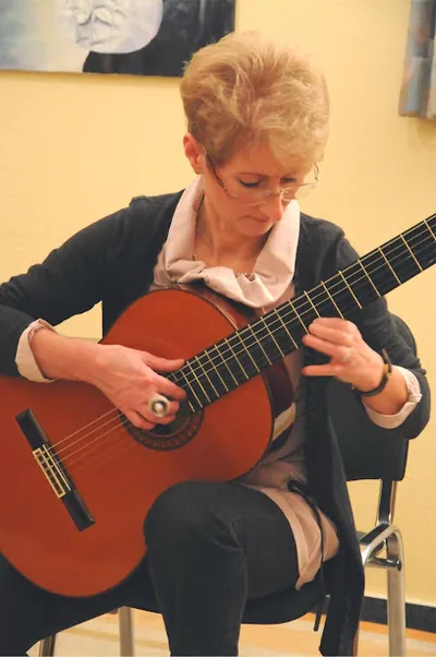 Die Besondere Gitarrenschule Gabriele Hirschmann