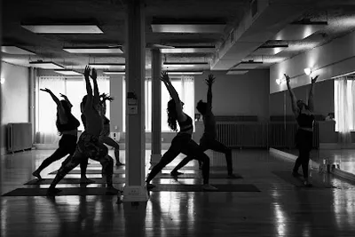 Blue Canoe Yoga St Clair West