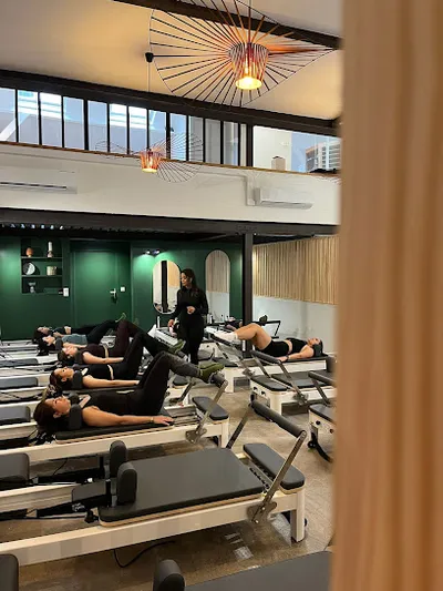 Vybes - Reformer & More Pilates Reformer Yoga Stretching Danses