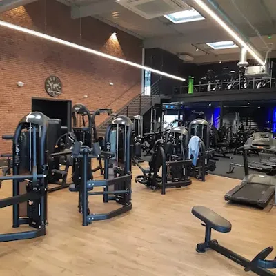 Double V fitness
