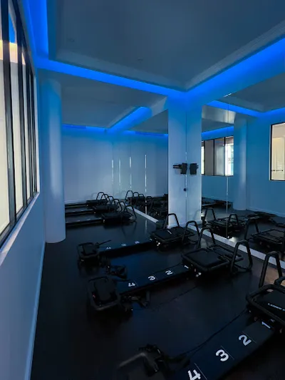OUTCORE - Lagree Studio Paris