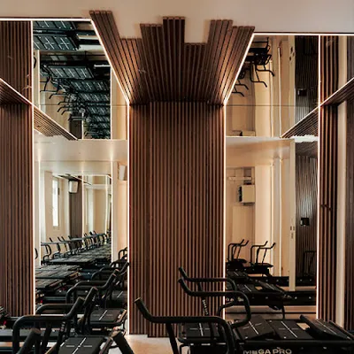SILO / Lagree Studio & Coffee Shop