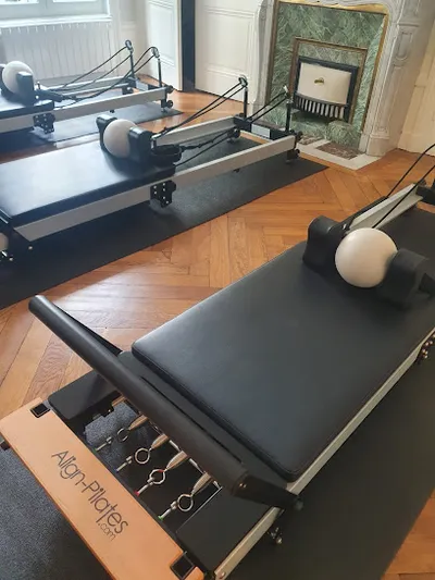 M Selfcare Studio - Pilates Reformer Matwork Sports Coaching Lyon