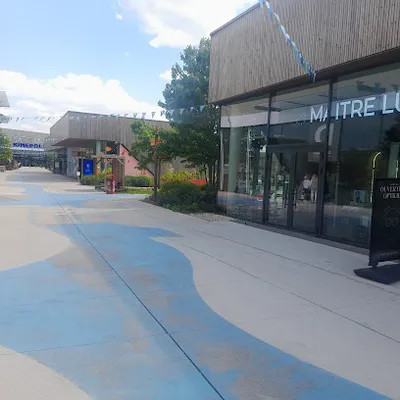 Shopping Center Eden