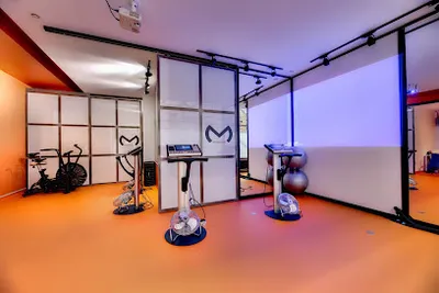 Salle de fitness MYO DOJO Électrostimulation Miha Bodytec Lyon Confluence