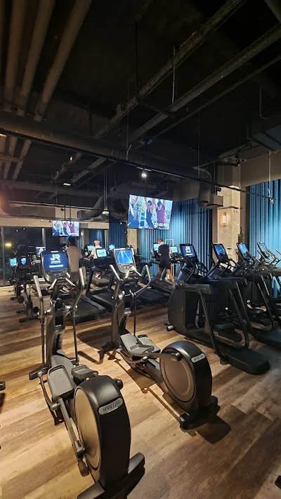JOHN REED Fitness Paris So Ouest