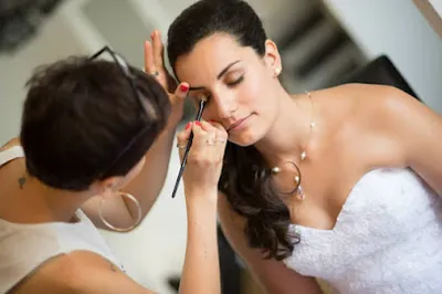 MonBeauMiroir - Maquillage et Coiffure à Domicile