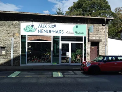 Aux Six Nenuphars