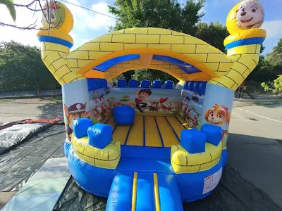 Splatball châteaux structures gonflables enfants et extrêmes