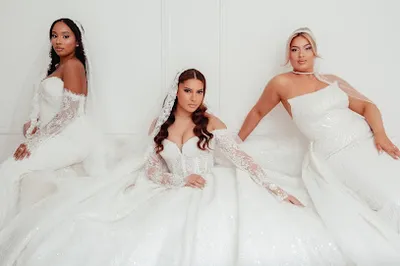 KM COUTURE - Robes de mariée sur-mesure & location
