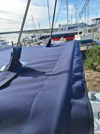 Hurricane Harbor llc custom marine canvas and upholstery