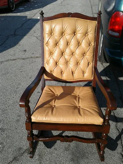 Carls Upholstery