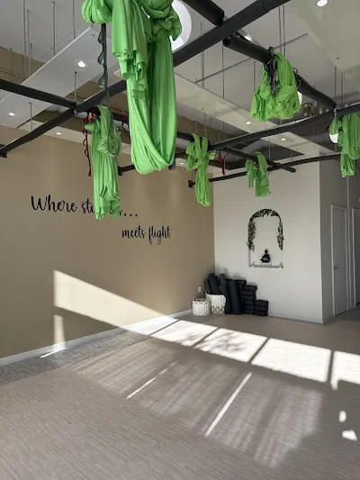 SkyFlow Yoga